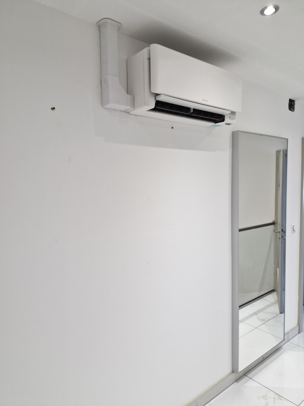 Installation de 3 unités de climatisation réversible Daikin